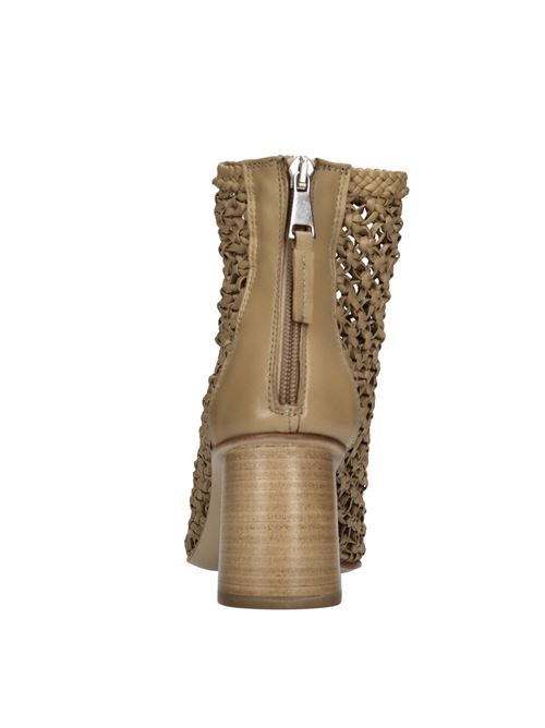 Ankle boots in woven leather ELENA IACHI | E4254CAMMELLO